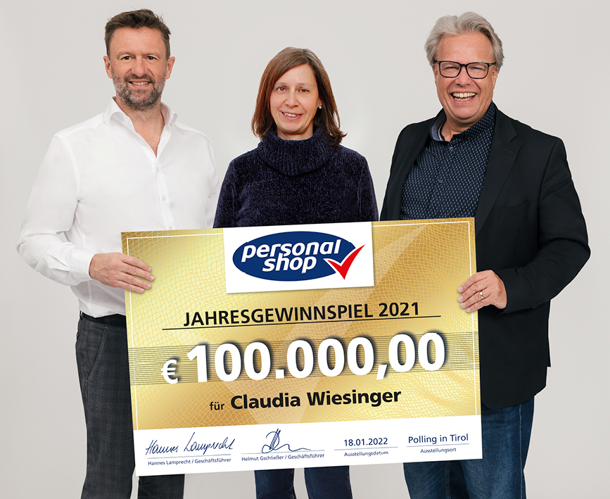 2021: Frau Claudia Wiesinger freut sich über 100.000 Euro